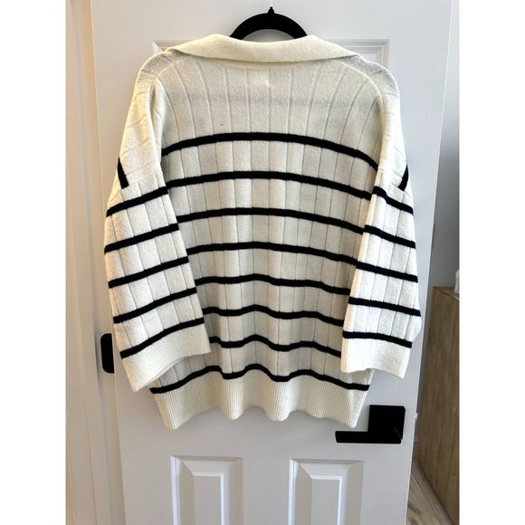 H&M Rib Knit Sweater with Collar Size Medium - Picture 3 of 3